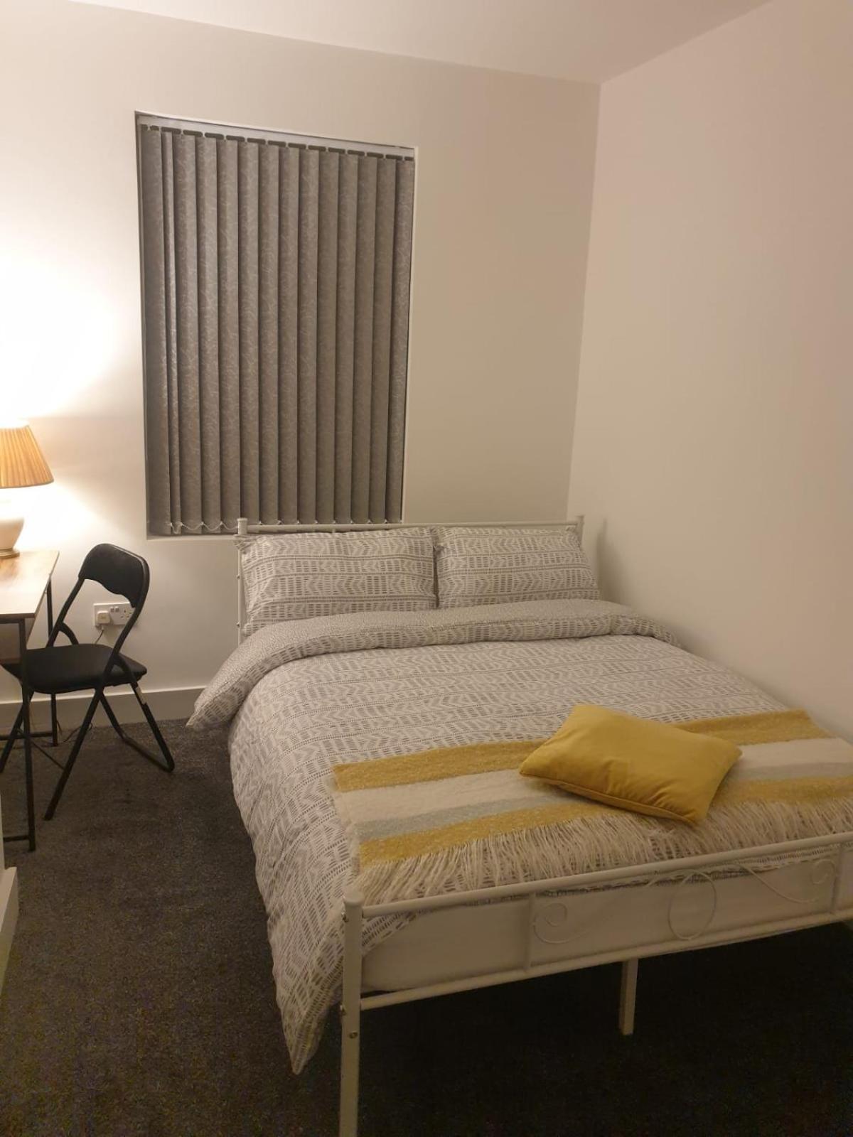 Hotel Sweet Dreams 2 à Luton  Extérieur photo